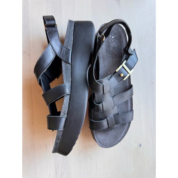 MUNRO the Flynn black fisherman style on a platform size 10.5 - Picture 8 of 9